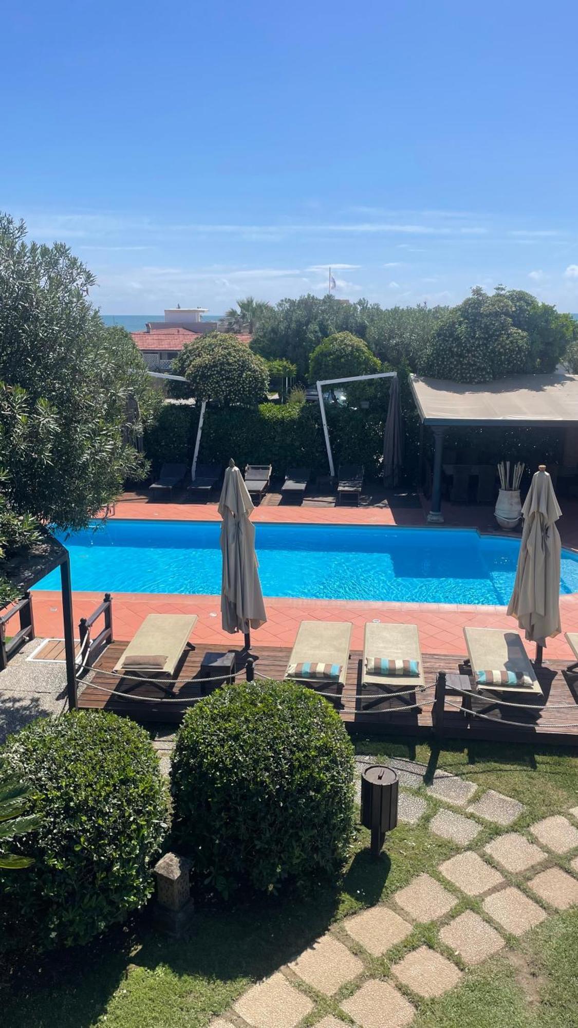 Hotel Atlantic Marina Di Carrara Esterno foto