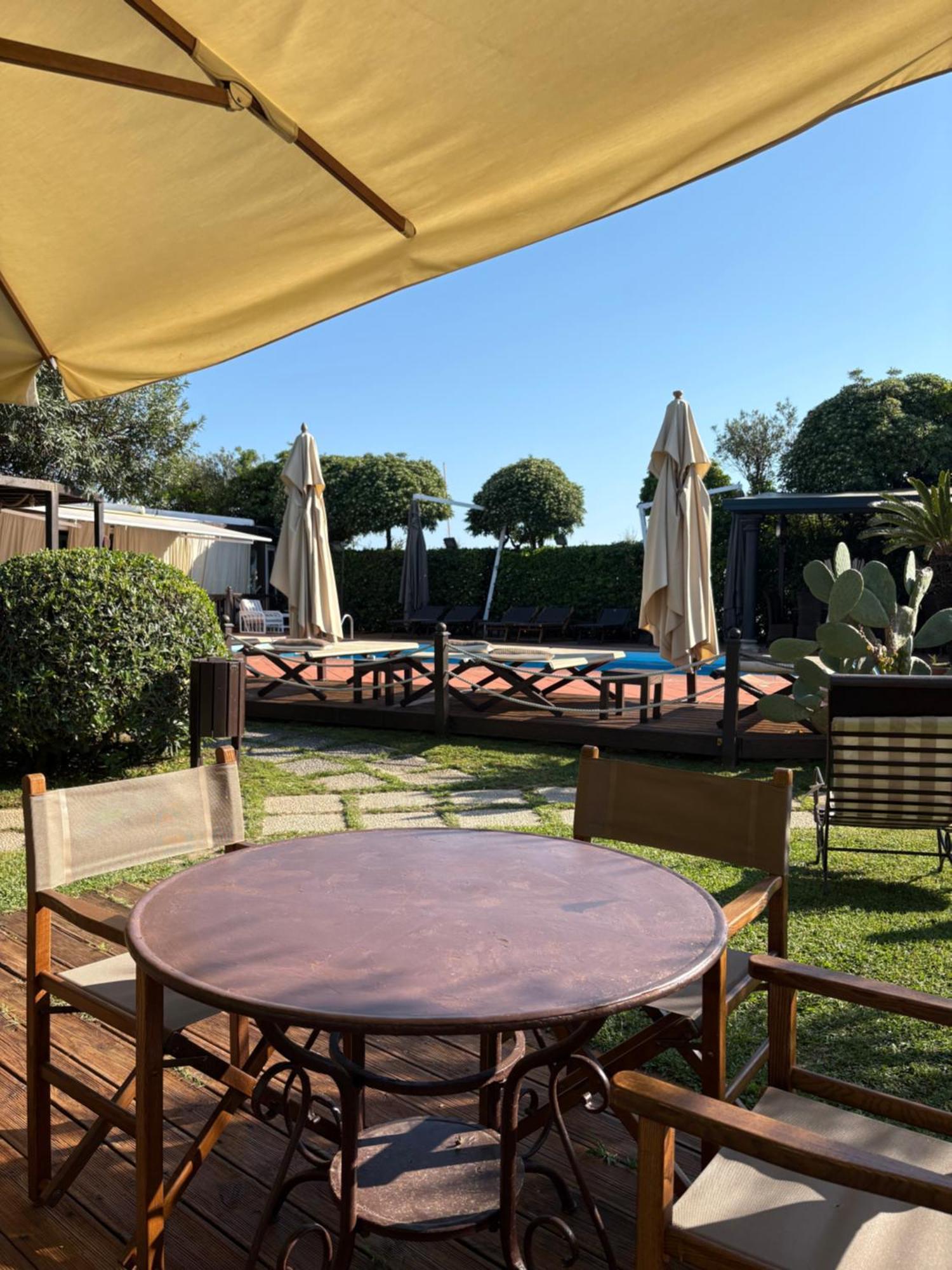 Hotel Atlantic Marina Di Carrara Esterno foto