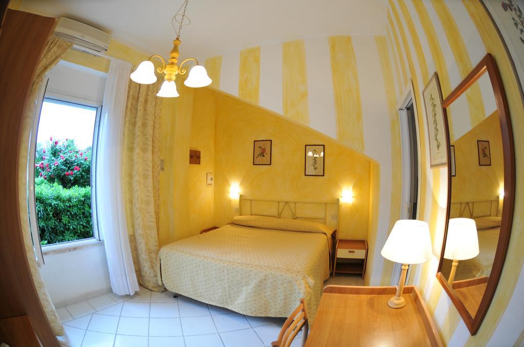 Hotel Atlantic Marina Di Carrara Camera foto