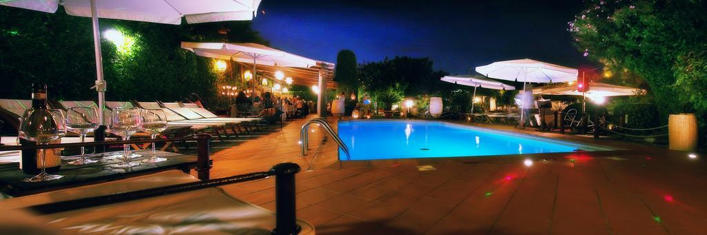 Hotel Atlantic Marina Di Carrara Esterno foto